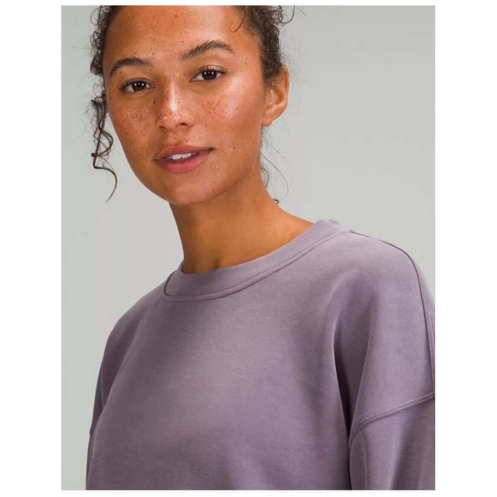 Lululemon Perfectly Oversized Cropped Lavender Crewneck Sweatshirt Size 6 - Picture 4 of 9